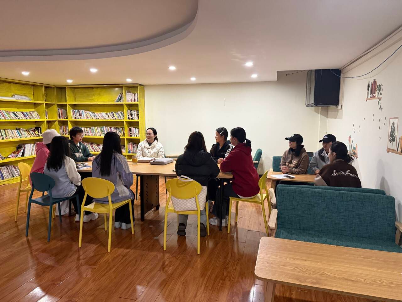 世界杯官网阳光心理服务队组...