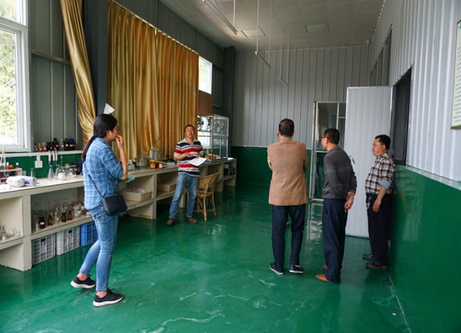 5 贵州省思南县亿农绿色产业有限公司检验室_副本.jpg