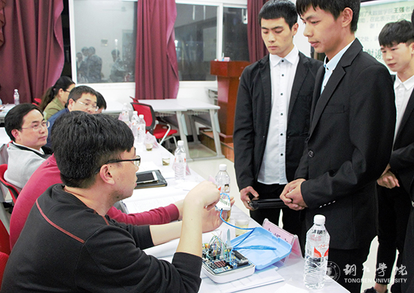 世界杯官网举行“挑战杯”课外科技学术作品评审决赛