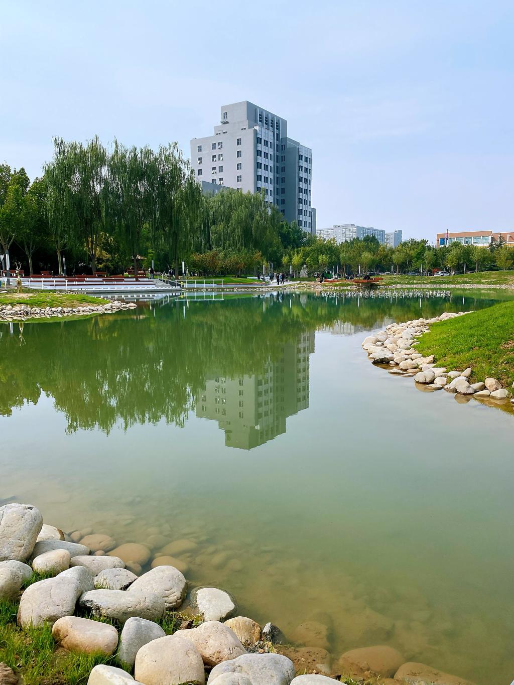 20221012-学校人工防汛蓄洪工程（匠心湖）建设落成 (3).jpg