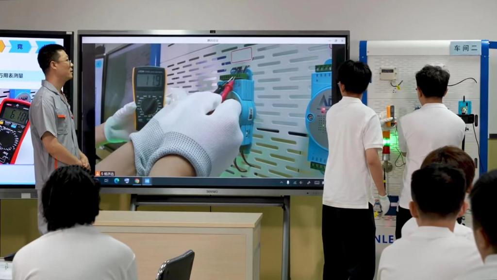 20220804-【暑假不停歇 奋进正当时】电信工程学院通信技术系教师积极备战2022年教师教学能力大赛2.jpg