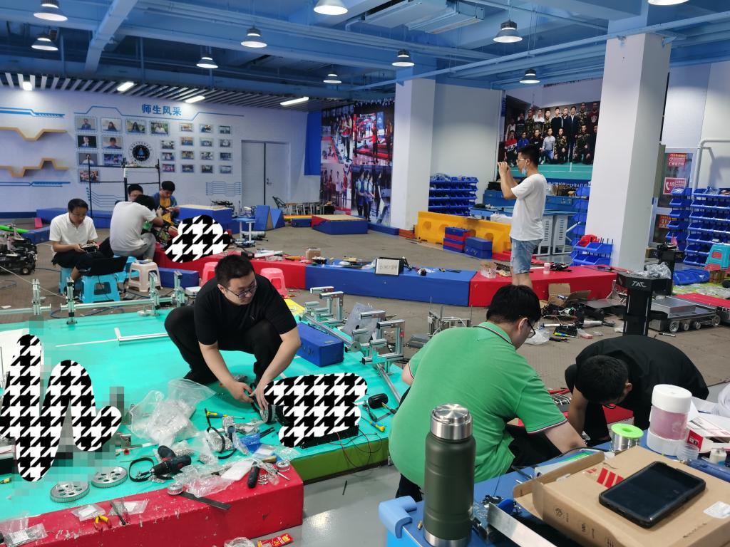 20220807-机器人1.jpeg 20220807-机器人1.jpeg