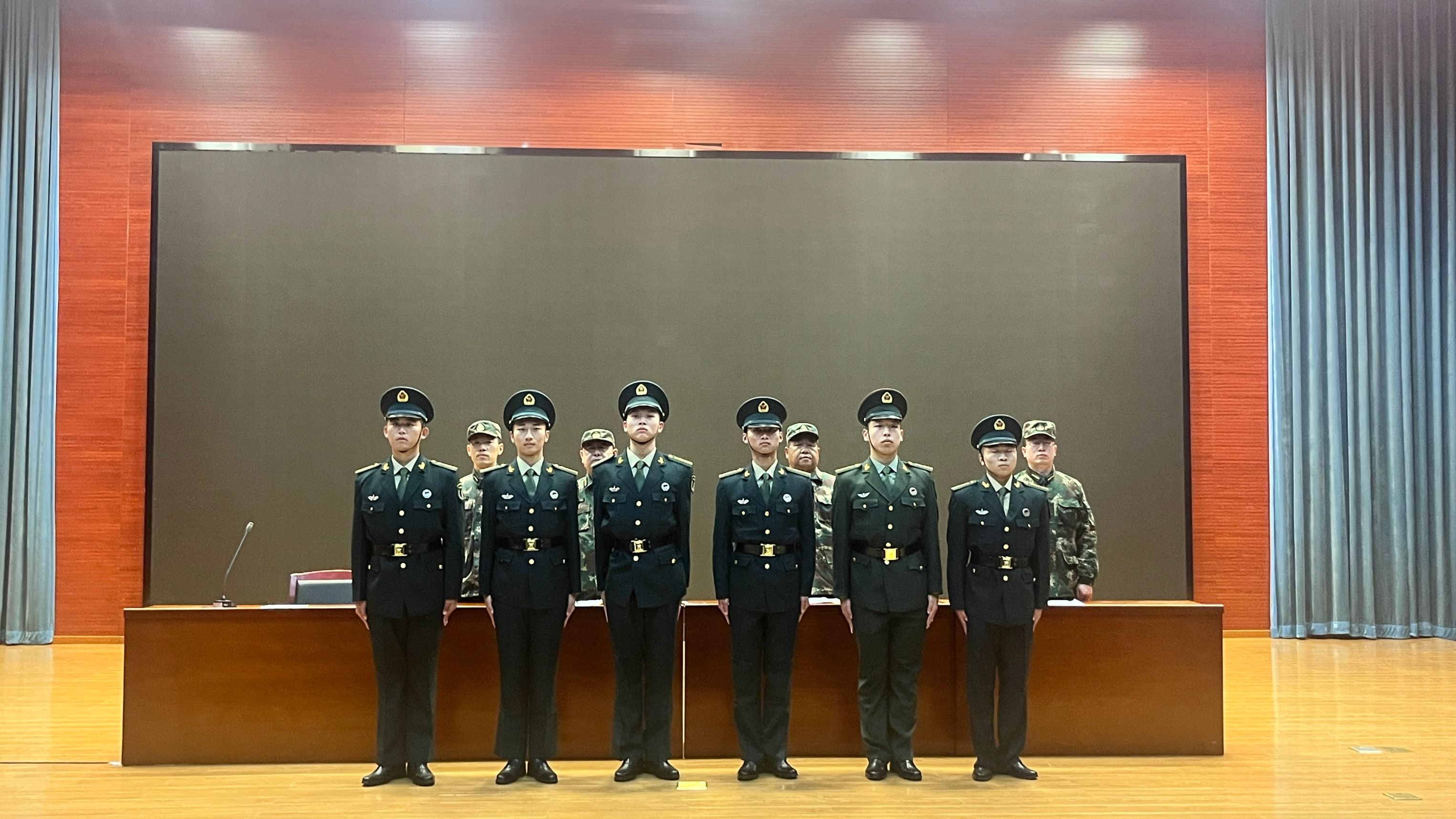 2023级军士生入队仪式3.jpg