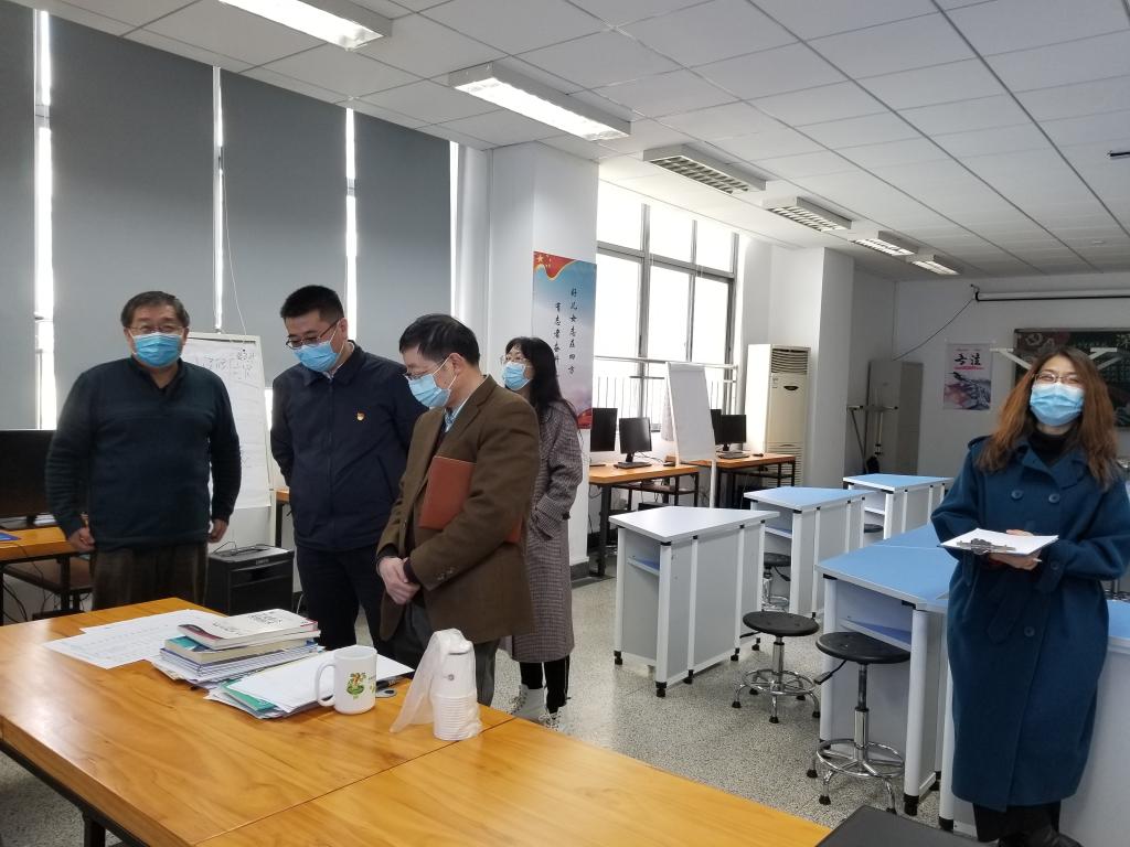 20220323-学校开展“四不两直”线上教学巡查 5.jpg