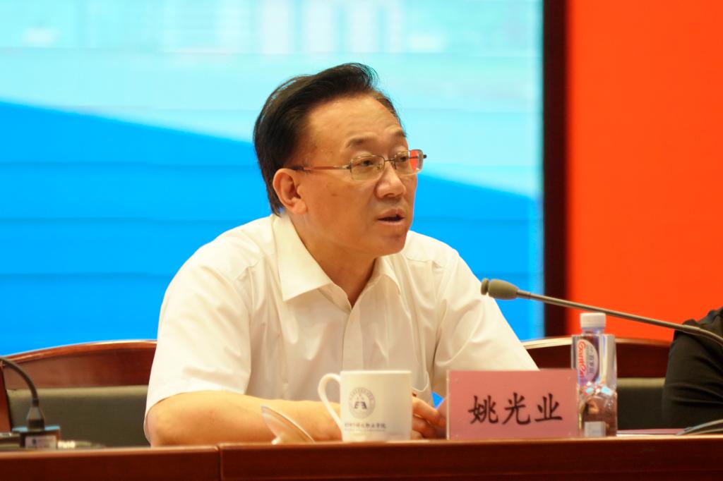 20220905-党委书记和院长为全校师生同上新学期疫情防控思政课 (5).jpg