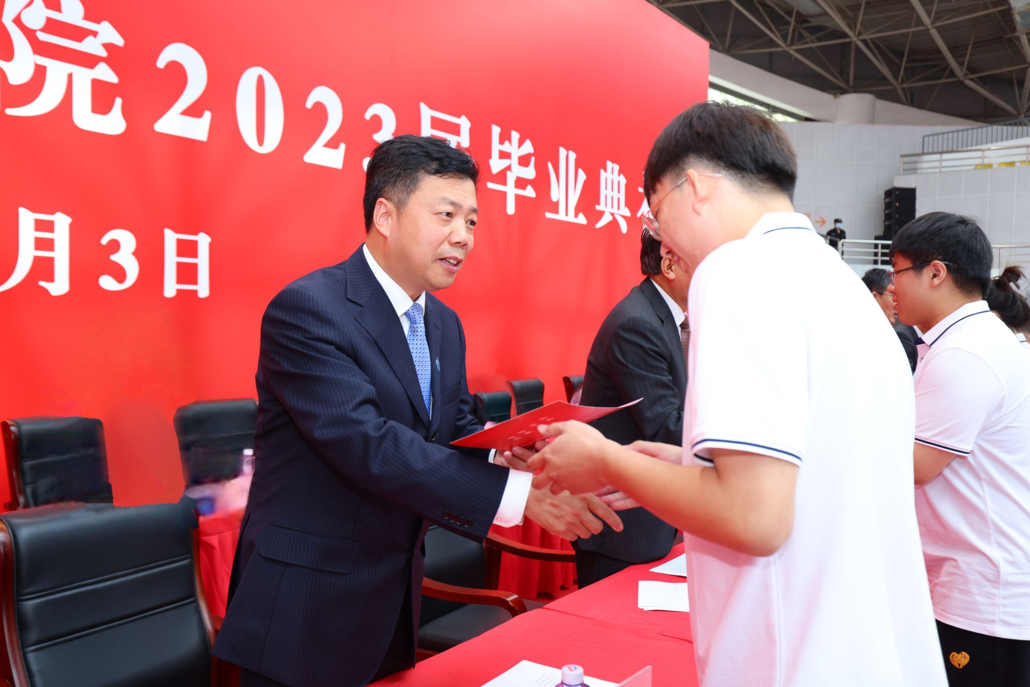 75ee28f45539193f50dfc8eab52b6a8 75ee28f45539193f50dfc8eab52b6a8.jpg