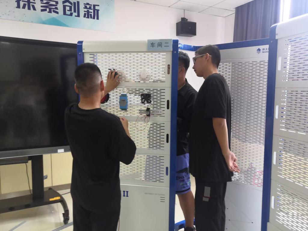 20220804-【暑假不停歇 奋进正当时】电信工程学院积极备战“物联网技术应用”技能大赛2.jpg