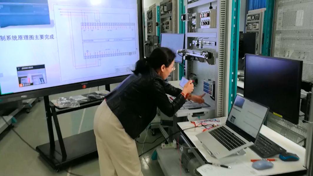 20220629-多媒体线上直播教学.jpg 20220629-多媒体线上直播教学.jpg