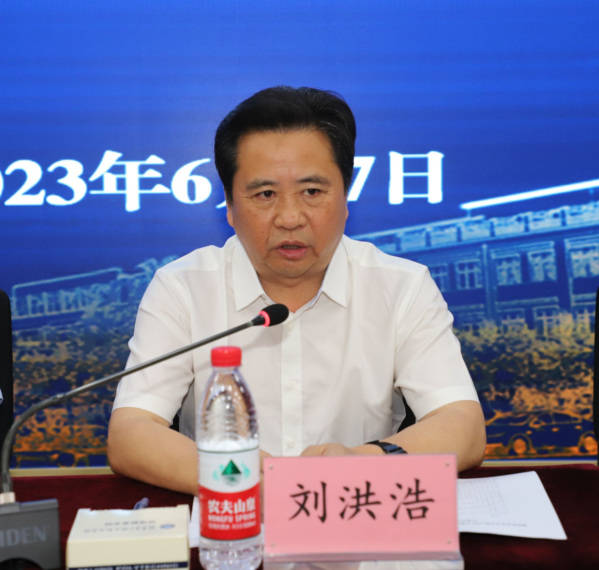 刘洪浩.jpg 刘洪浩.jpg