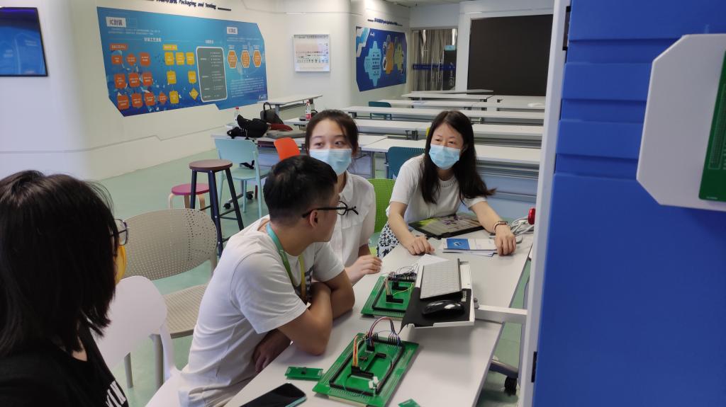 20220805-【暑假不停歇 奋进正当时】电信工程学院电子技术系备战国赛4.jpg