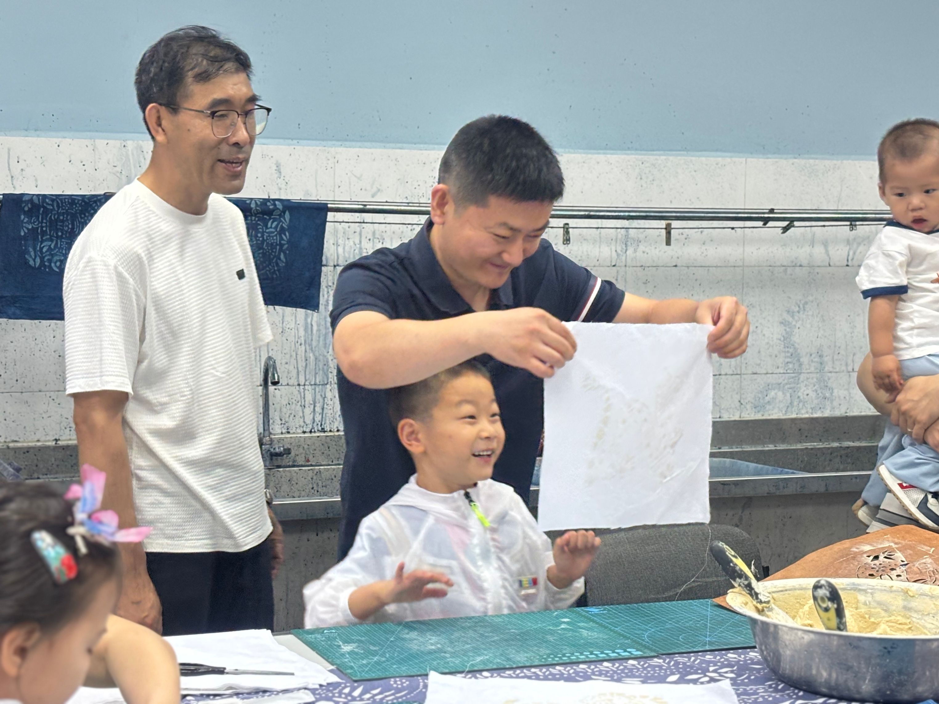 6月14日 BEAT365英国官网 蓝印花布制作.jpg