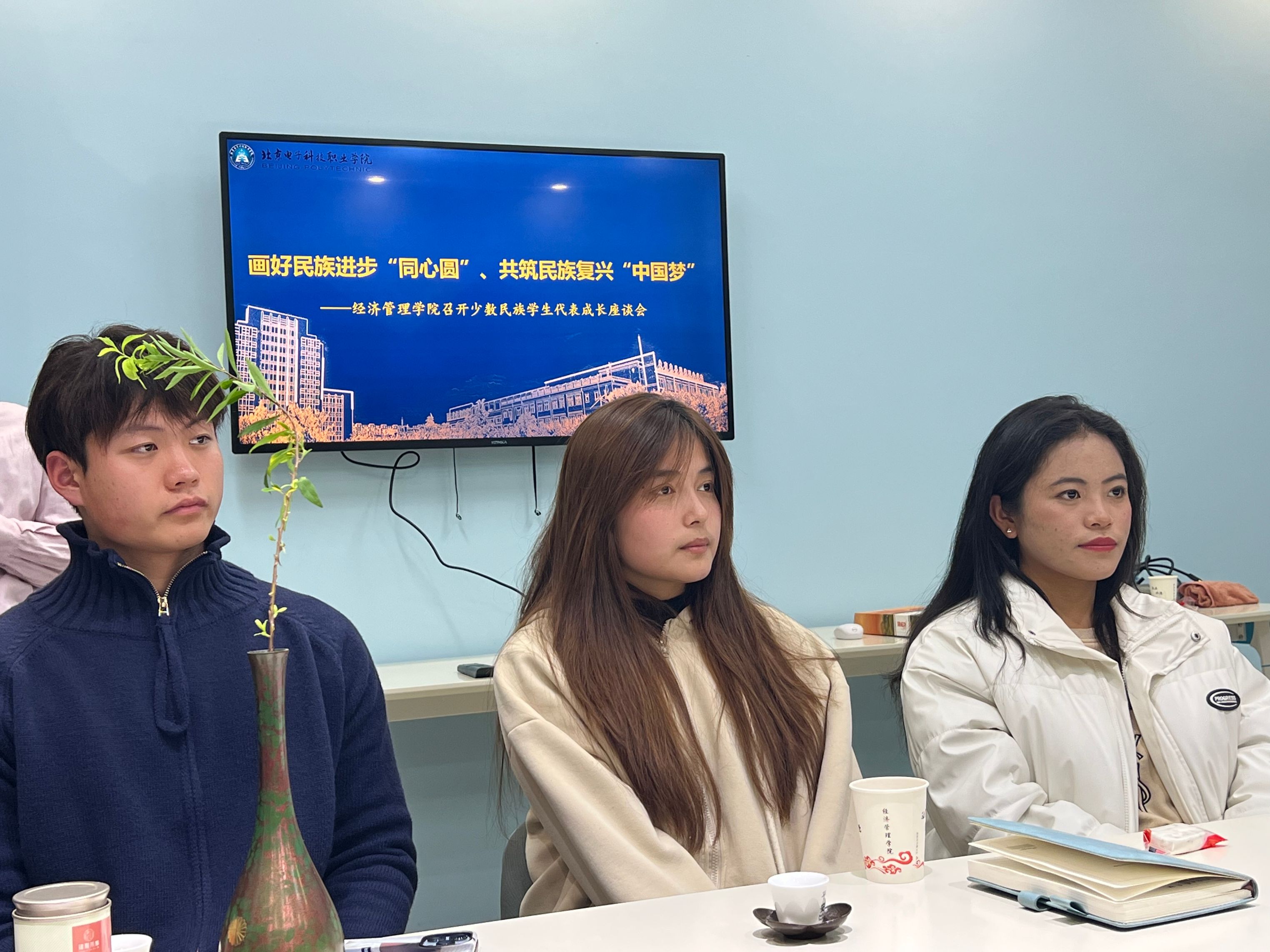 936445d92a289d487931665968db6ee2_ 936445d92a289d487931665968db6ee2_.jpg