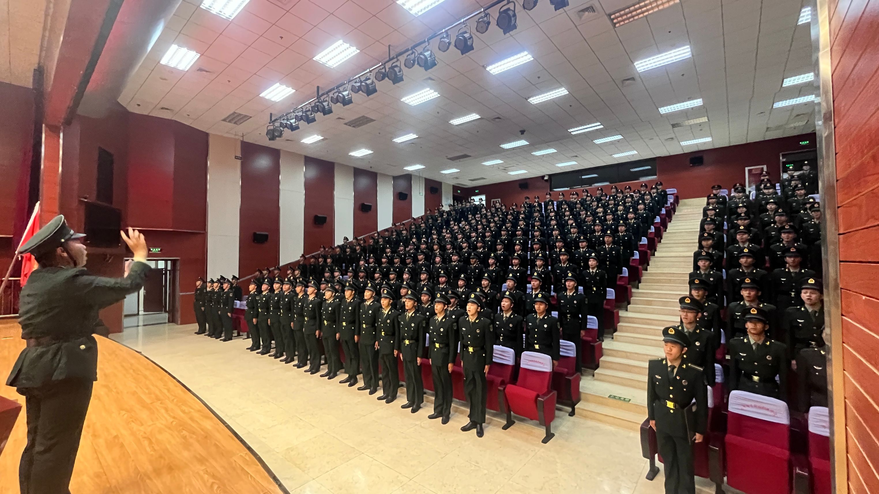 2023级军士生入队仪式2.jpg