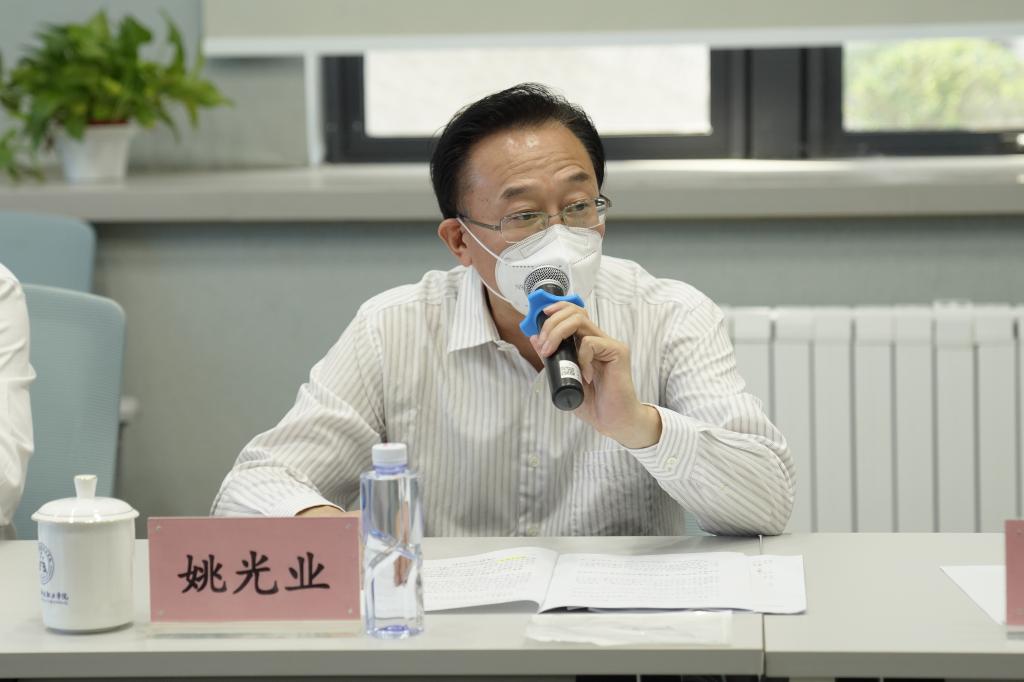 20220928-学校联合经开区共同开展疫情防控校园封闭管理应急演练 (7).JPG