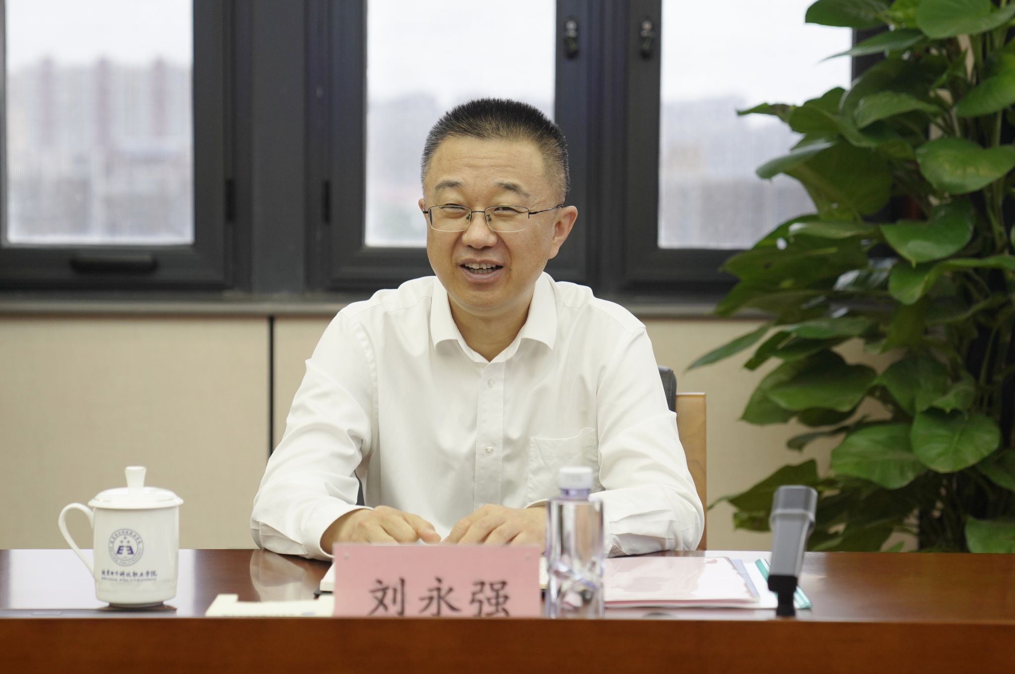 刘永强.jpg 刘永强.jpg