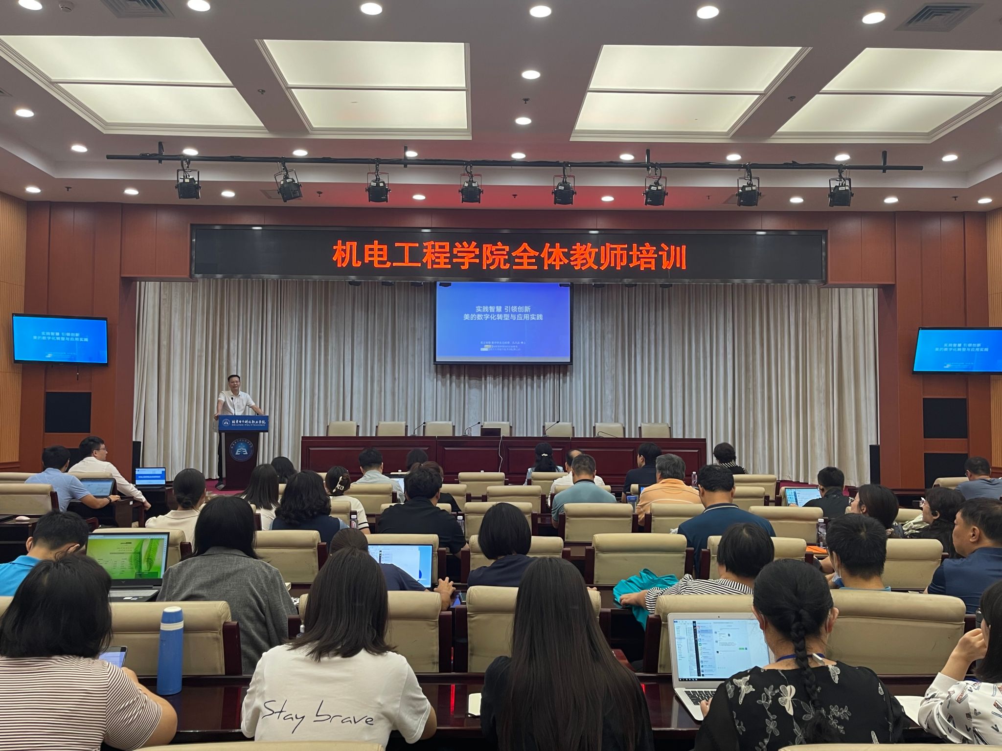 IMG_3851.JPG IMG_3851.JPG