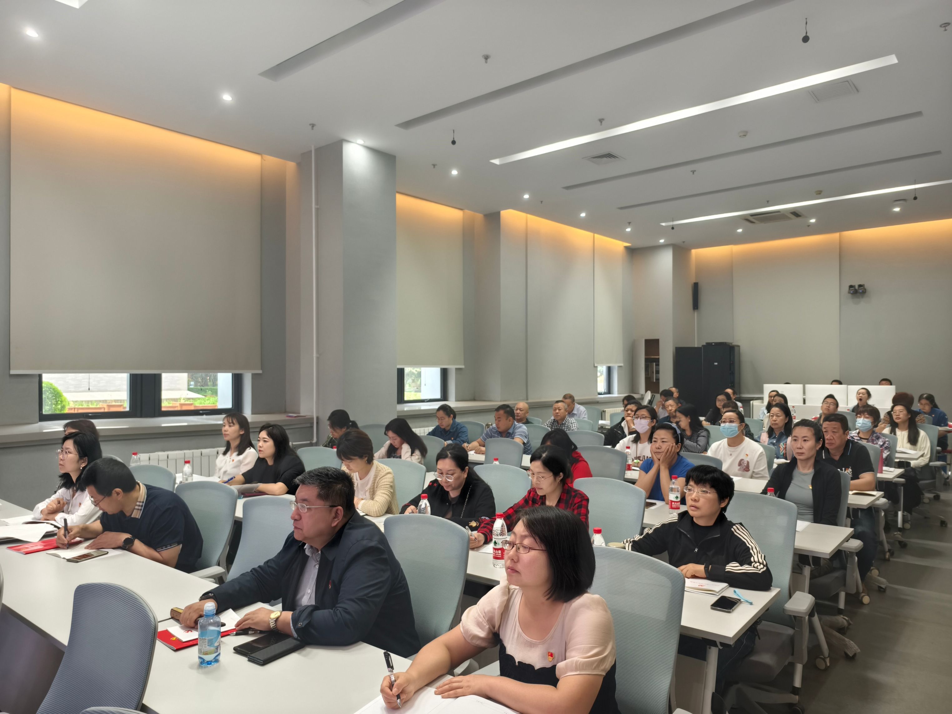 20240510机关党纪学习教育读书班2.jpg 20240510机关党纪学习教育读书班2.jpg