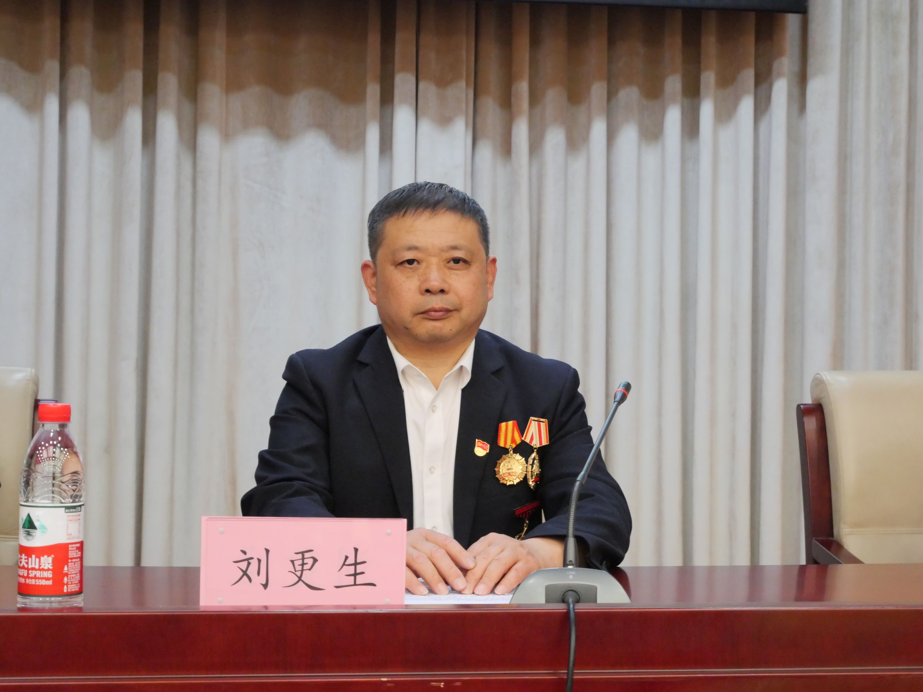 刘更生大师讲座.JPG 刘更生大师讲座.JPG