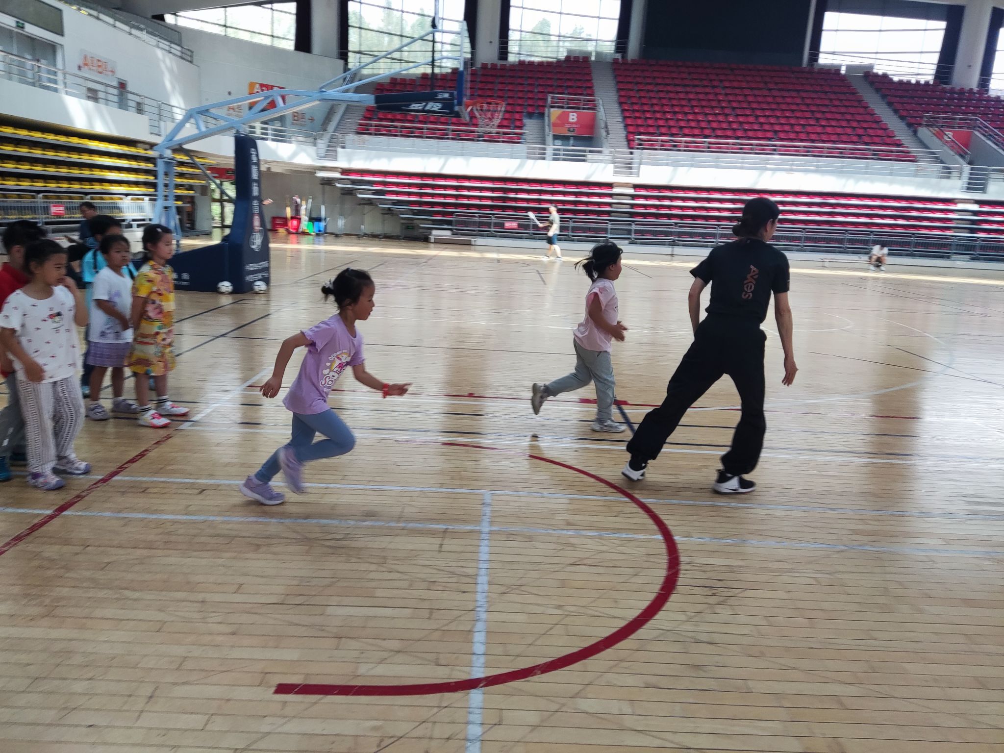 收苹果.jpg 收苹果.jpg