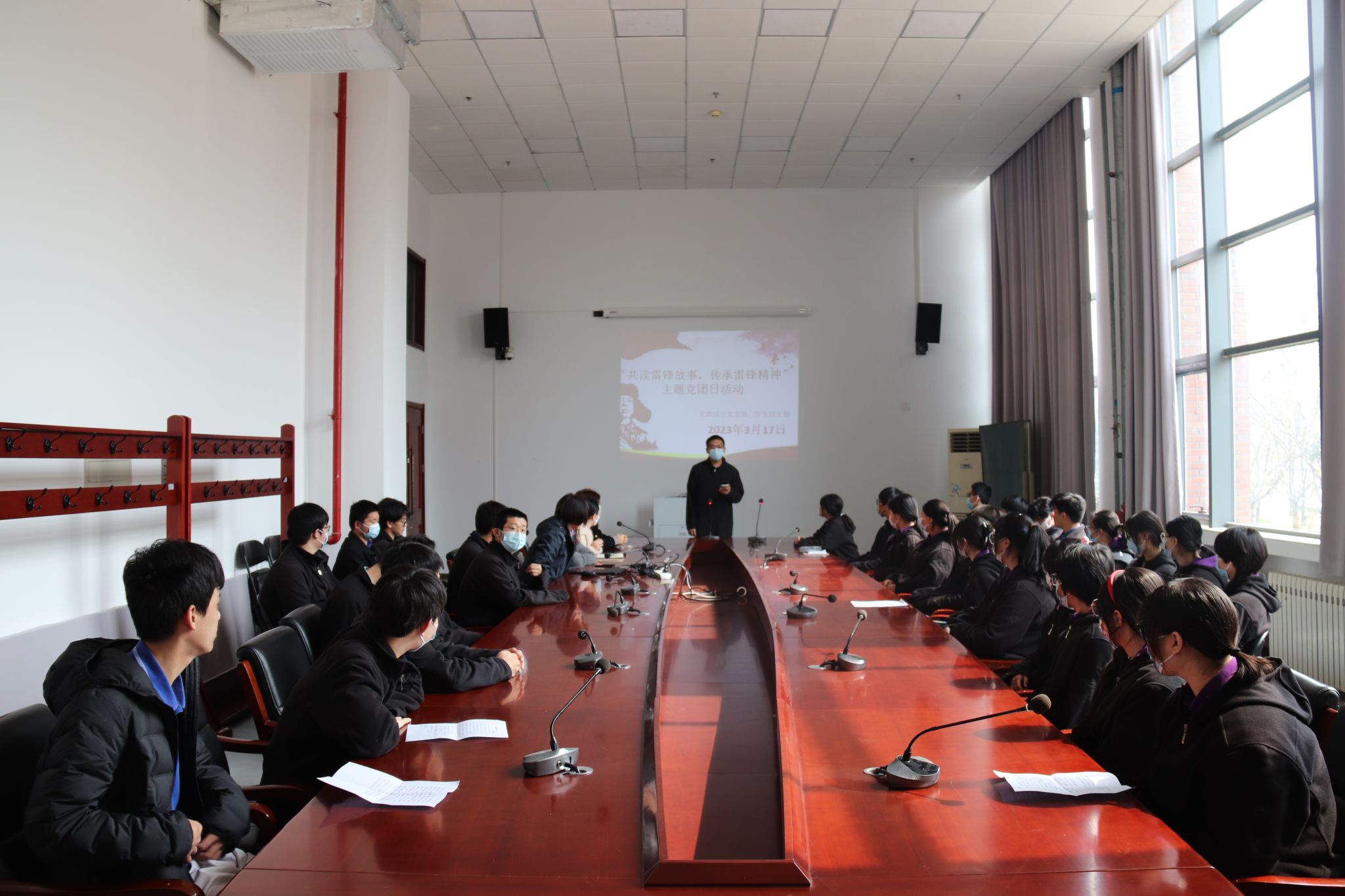 20230322-党团共建促“五育”——基础教育学院党政综合党支部联合学生团支部开展党团日活动1.jpg 20230322-党团共建促“五育”——基础教育学院党政综合党支部联合学生团支部开展党团日活动1.jpg