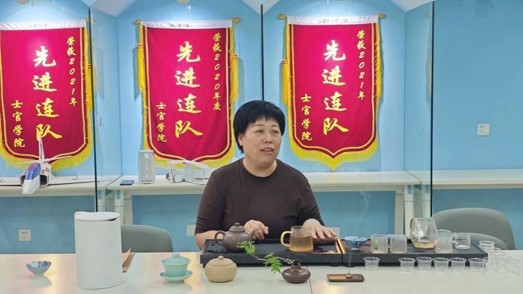 20250425-茶道师郎慕涵女士授课.jpg